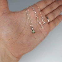neckalce-with-emerald.jpg