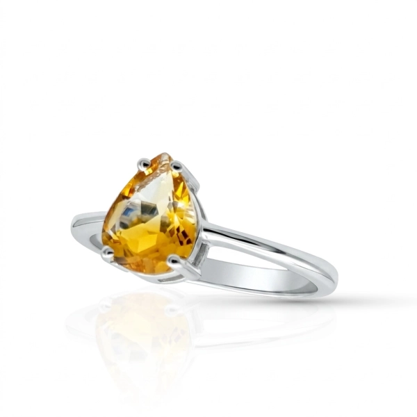 Pierścionek srebrny z cytrynem 9×7 mm – Kropla Złotego Światła
