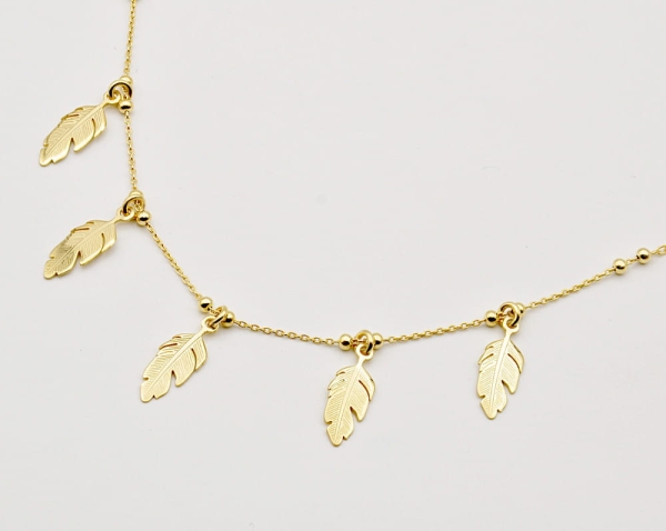 Naszyjnik pozłacany z piórkami